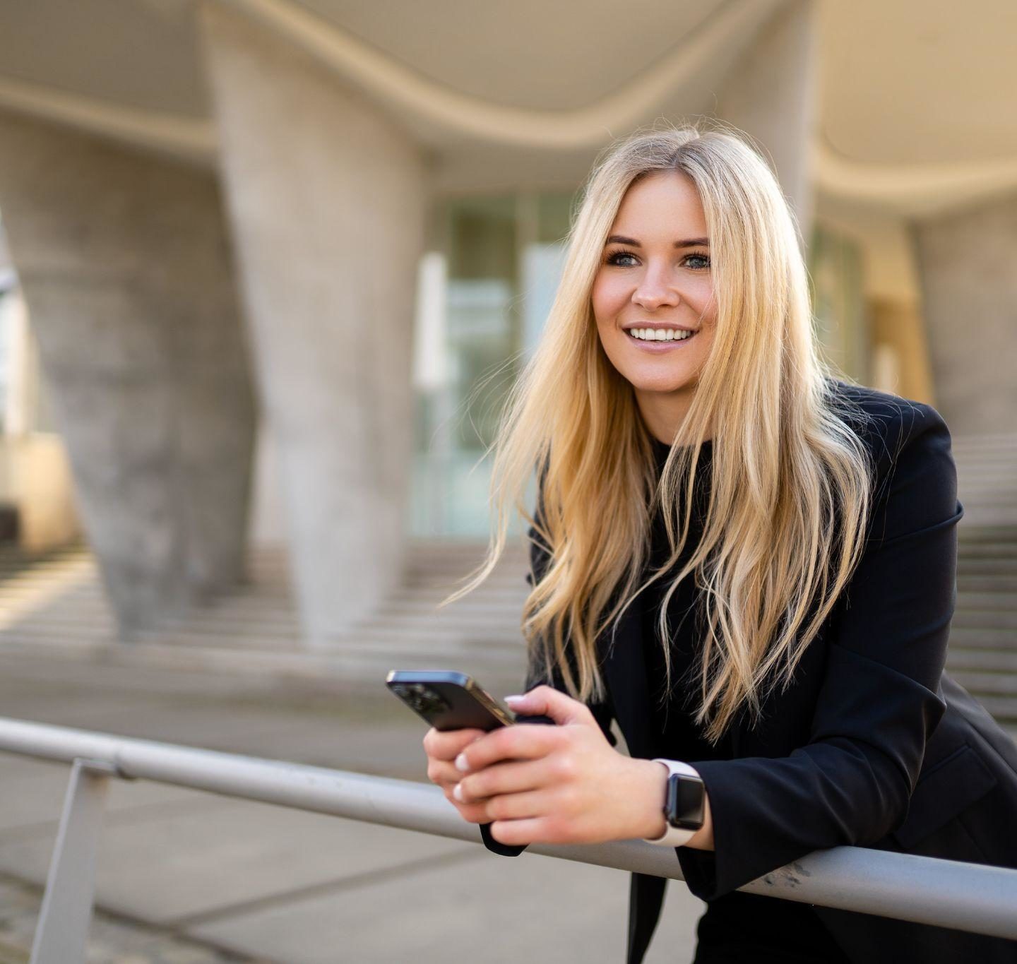 KI in Social Media: Hassliebe beim Online-Marketing, aber trotzdem unersetzliches Tool